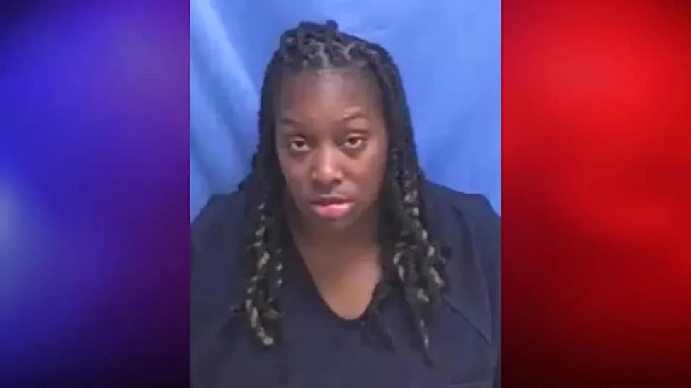 Arkansas Woman Arrested After Car Crashes Into Waffle House, Employee Killed