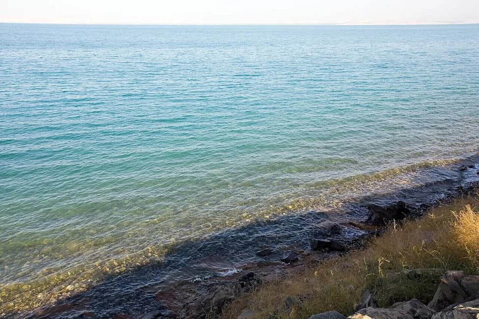 Underwater Stone Wall and Megaliths Found in Lake Van — Discovery Near Alleged Noah’s Ark Site Raises Questions