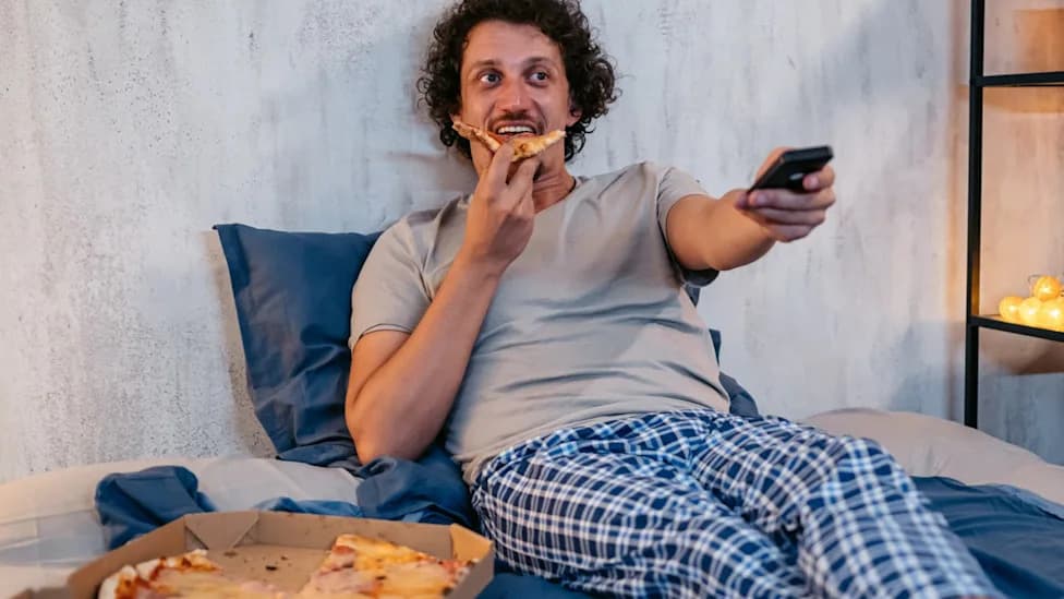 Eating With Someone Lowers Your Blood Sugar Spike, Study Finds
