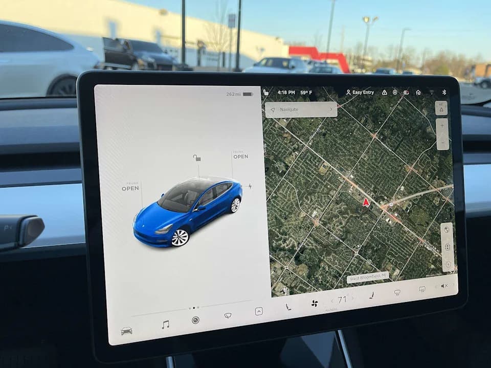 Surrey Video Shows Man Clinging To Stranger’s Tesla As It Reverses From Alleged Knife Attacker