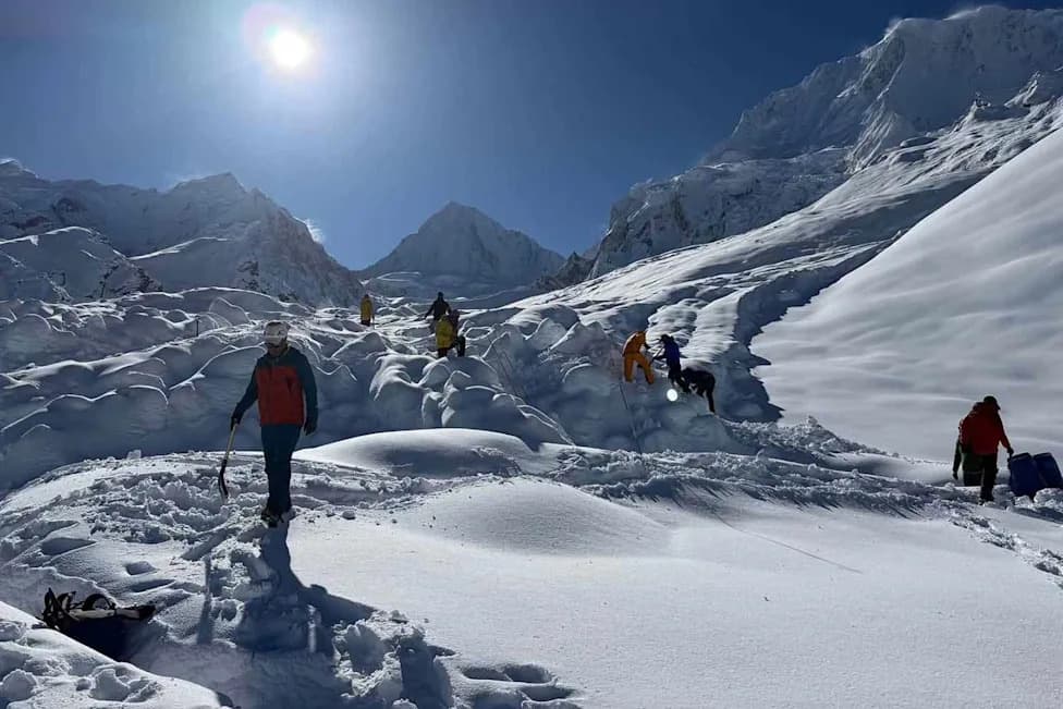 Himlung Himal Avalanche Kills 15 Workers; One Still Missing After Base Camp Buried