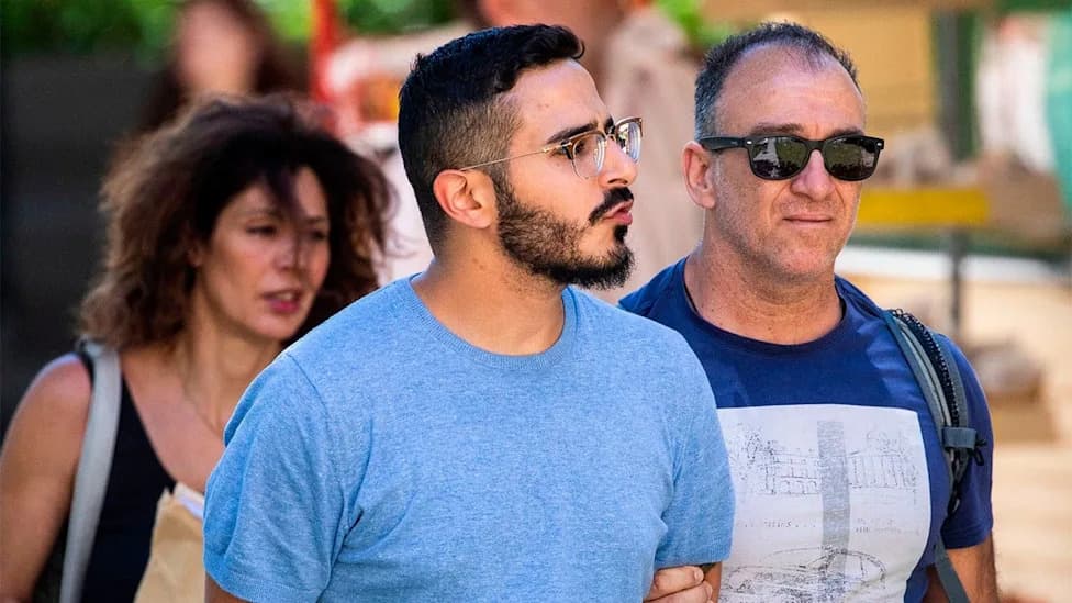 Ex-'Tinder Swindler' Says His New App 'Safe Love' Will Block Romance Scams — Critics Warn Risk Remains