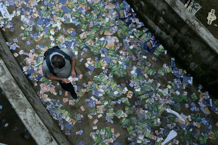 Rocinha Votes in Shadow of Violence and Hardship — Residents Doubt Change