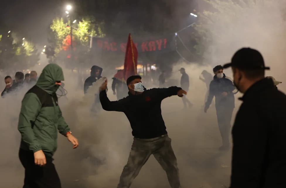 Tensions Flare in Pristina After Parliament Fails to Advance Law to Curb Hague Court