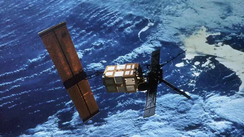 Burn Or Bury? New Study Says Letting Satellites Survive Reentry Could Protect The Ozone