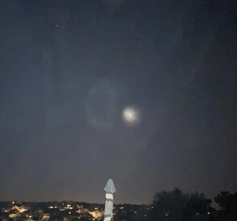 Mysterious Glow Over Central Texas Identified as SpaceX Falcon 9 Starlink Launch