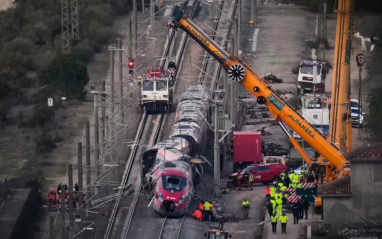 Phone Calls Reveal Driver Unaware For Four Minutes After Deadly Spain Train Collision