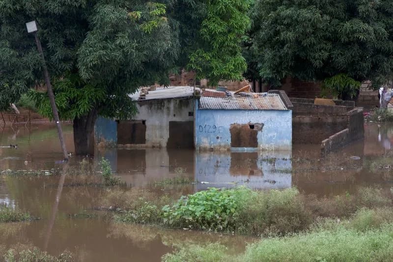 Mozambique Floods: 13 Dead, Hundreds of Thousands Affected — Toll Expected To Rise