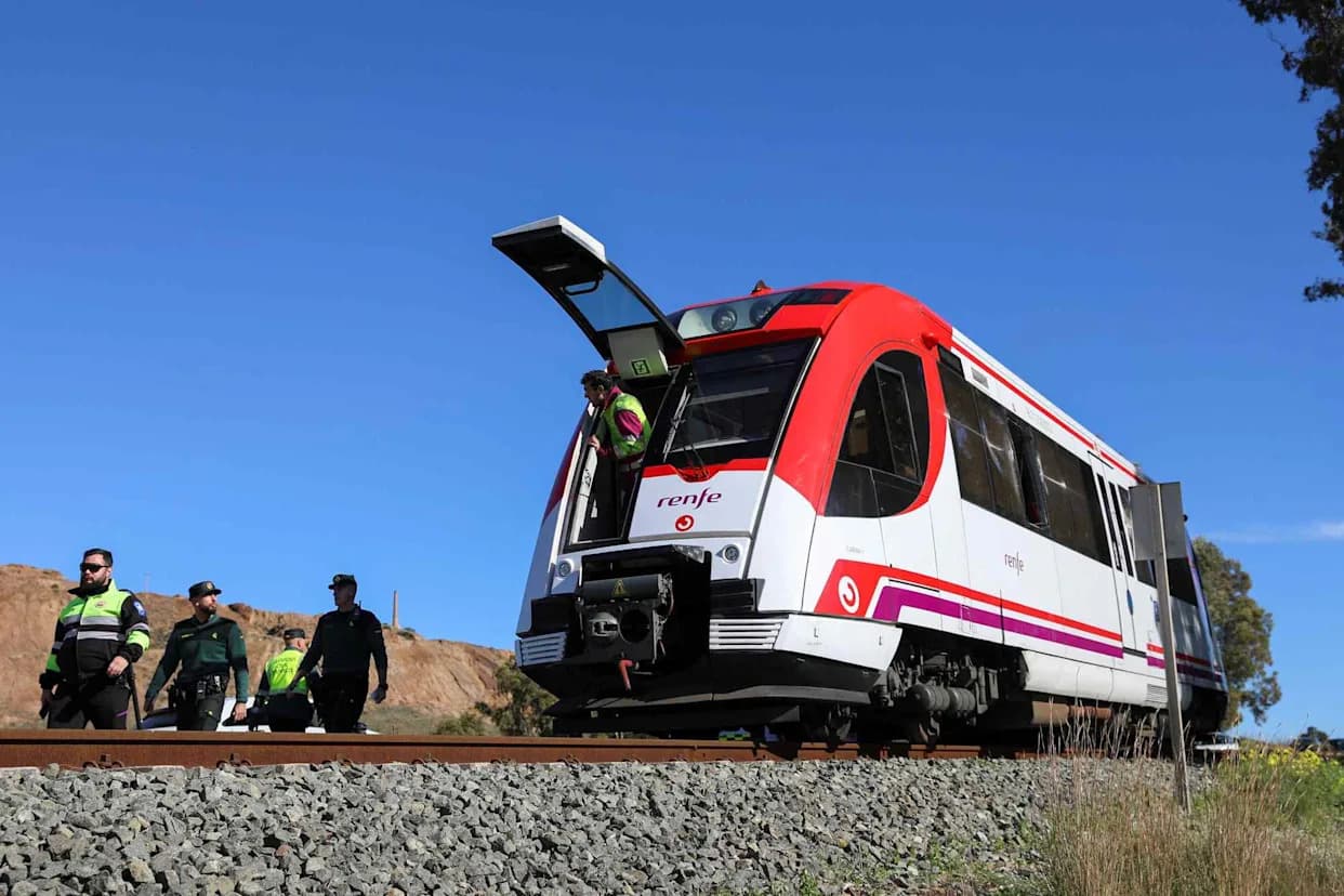 Crane Arm Strikes Commuter Train Near Cartagena; Six Sustain Minor Injuries — Fourth Spanish Rail Incident This Week
