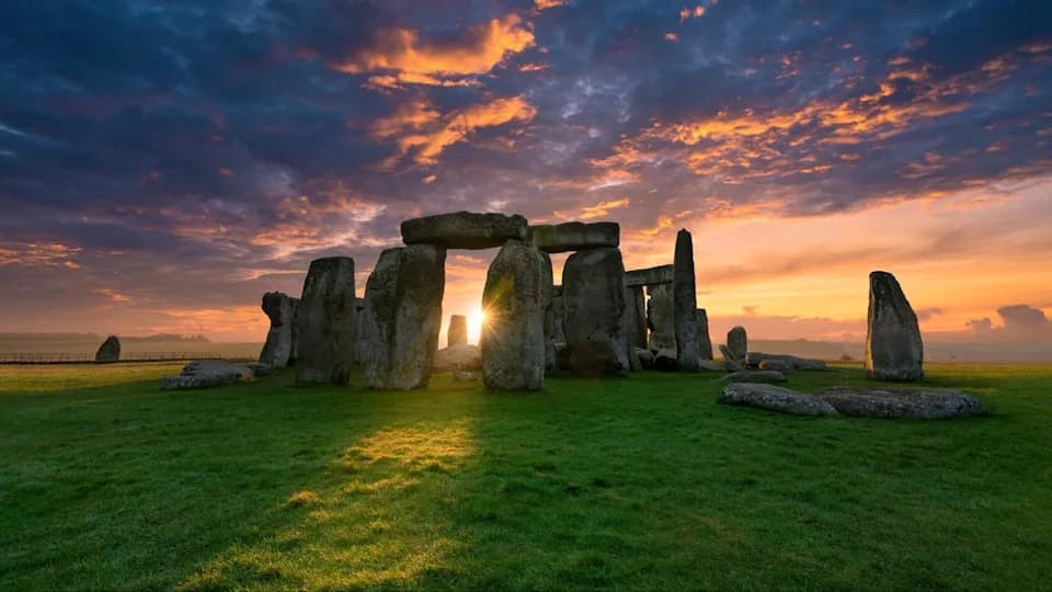 Humans, Not Glaciers: New Study Confirms How Stonehenge's Stones Were Moved