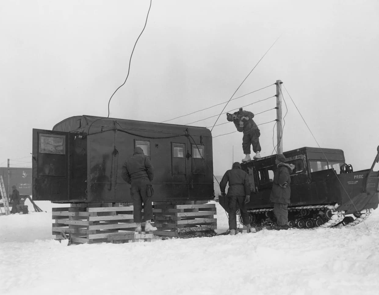 Camp Century Buried in Greenland Ice: What the Cold War Base Reveals About the Island’s Strategic Value