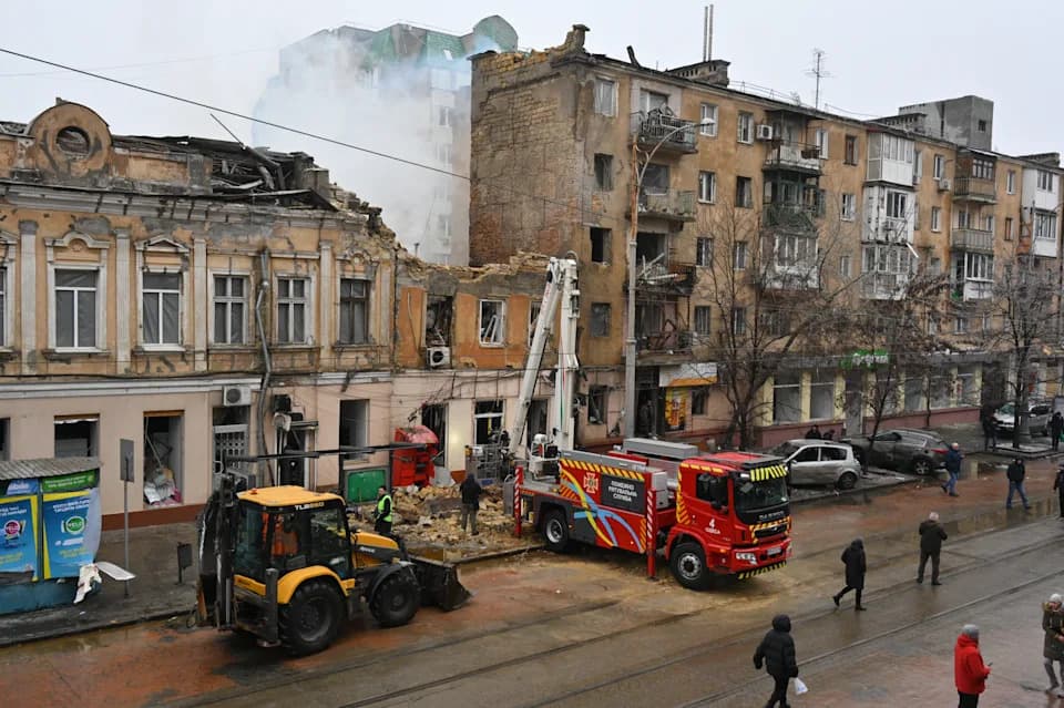 Russian Drone Swarm Strikes Odesa — 1 Dead, 23 Injured; Zelenskyy Urges Faster U.S. Diplomacy