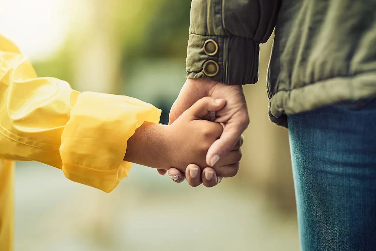 Family Bonds Under Siege: ICE Raids Are Inflicting Long-Term Trauma on U.S. Children