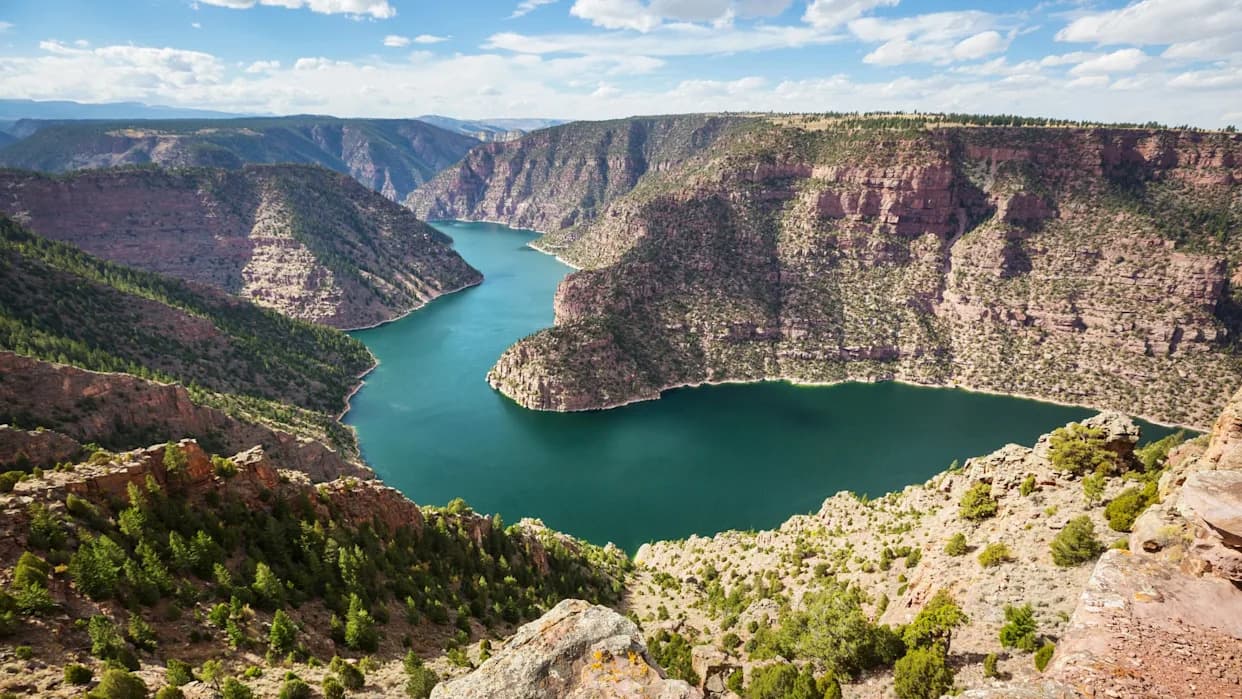 Why the Green River Appears to Flow 'Uphill' — An Ancient Lithospheric 'Drip' May Explain It