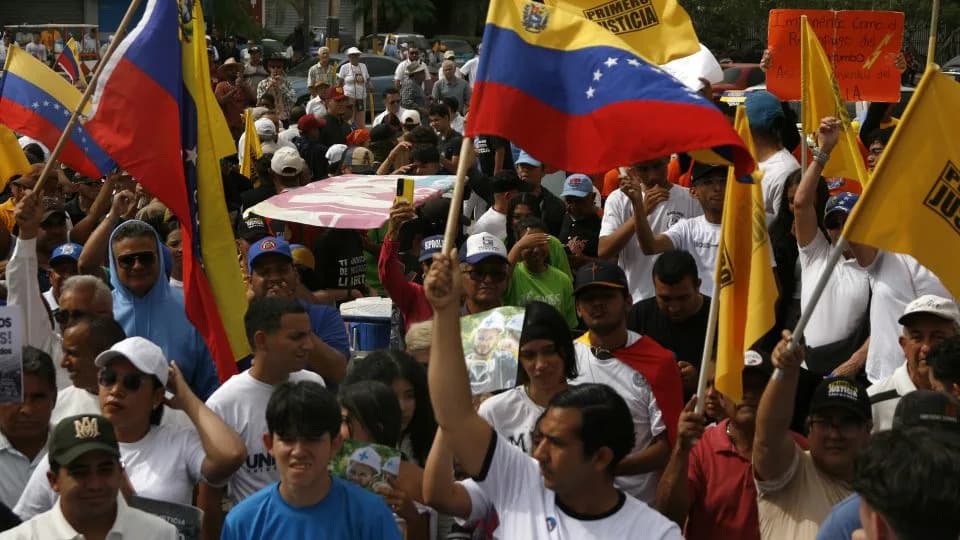 After Maduro’s Capture, Venezuela Feels Unfamiliar — Oil Revenues Flow and Diplomacy Thaws, but Politics Remain Fragile