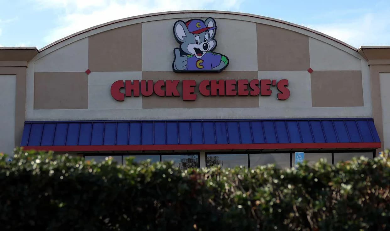 Uncle Hospitalized, Placed in Medically Induced Coma After Fight at 5-Year-Old’s Chuck E. Cheese Party