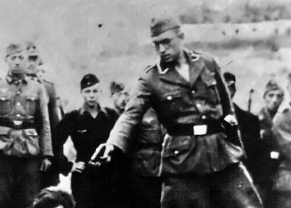 Historian Identifies Nazi Gunman in Infamous WWII Massacre Photo — Jakobus Onnen Named