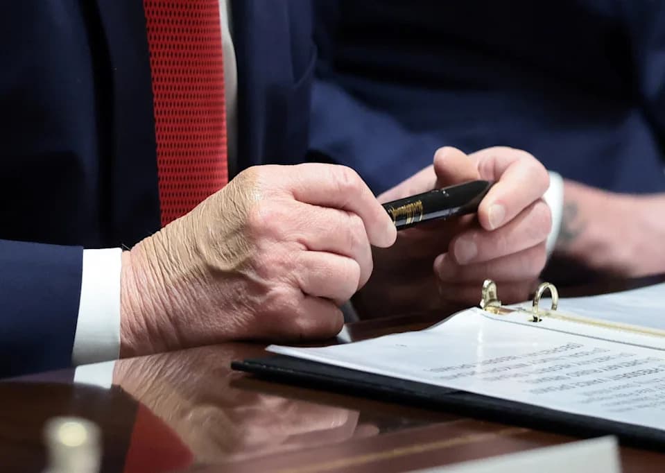 Company Denies Trump’s Story About Custom Sharpies He Says Cost $5 Each