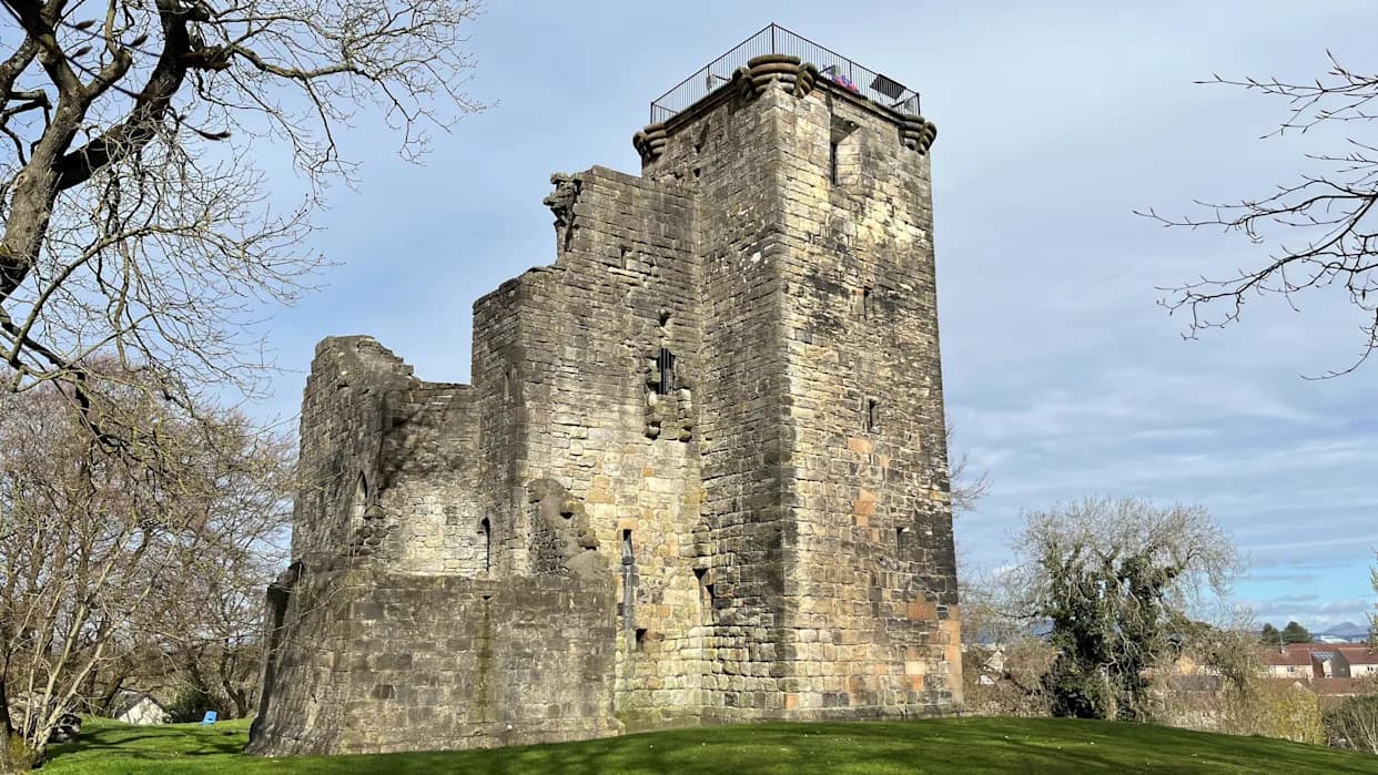 Prehistoric Settlement Unearthed Near Crookston Castle in Glasgow