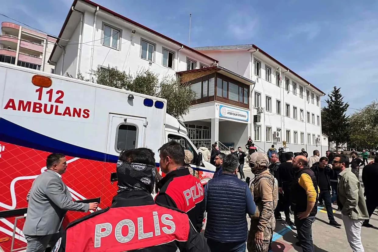 Middle School Shooting in Kahramanmaraş Kills Teacher and Three Students; Suspect an Eighth-Grader