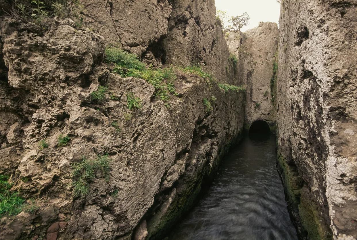 Roman 'Superhighway' Unearthed Beneath German Farmland: An Engineered Canal Linked to a Late Roman Fortlet