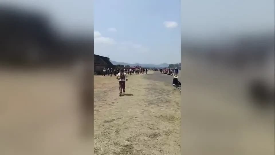 Gunman Opens Fire at Teotihuacán: Canadian Tourist Killed; Shooter Dies, Several Injured