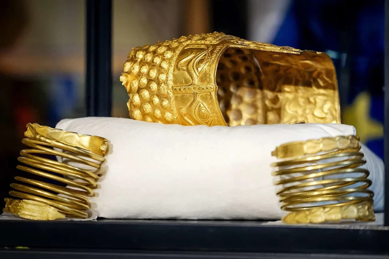 Ancient Geto‑Dacian Gold Helmet Recovered After Explosive Heist at Dutch Museum