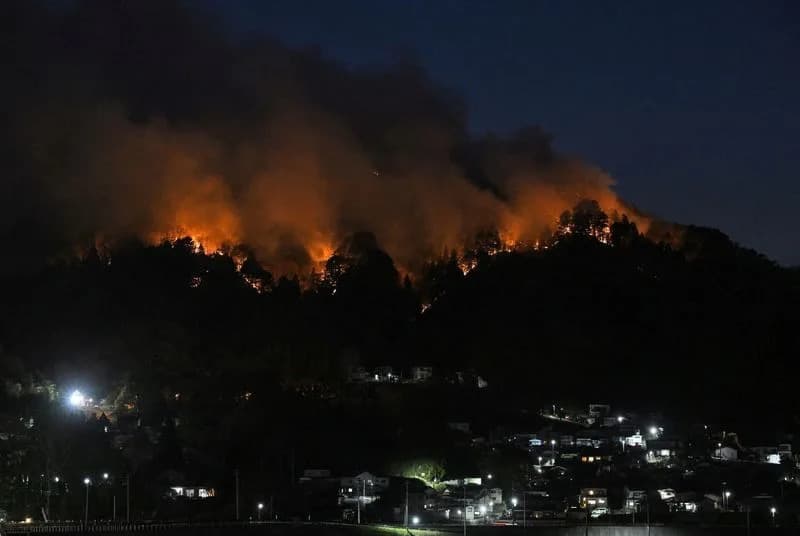 Iwate Wildfires Enter Fourth Day as Thousands Evacuate and Hundreds of Firefighters Battle Blazes
