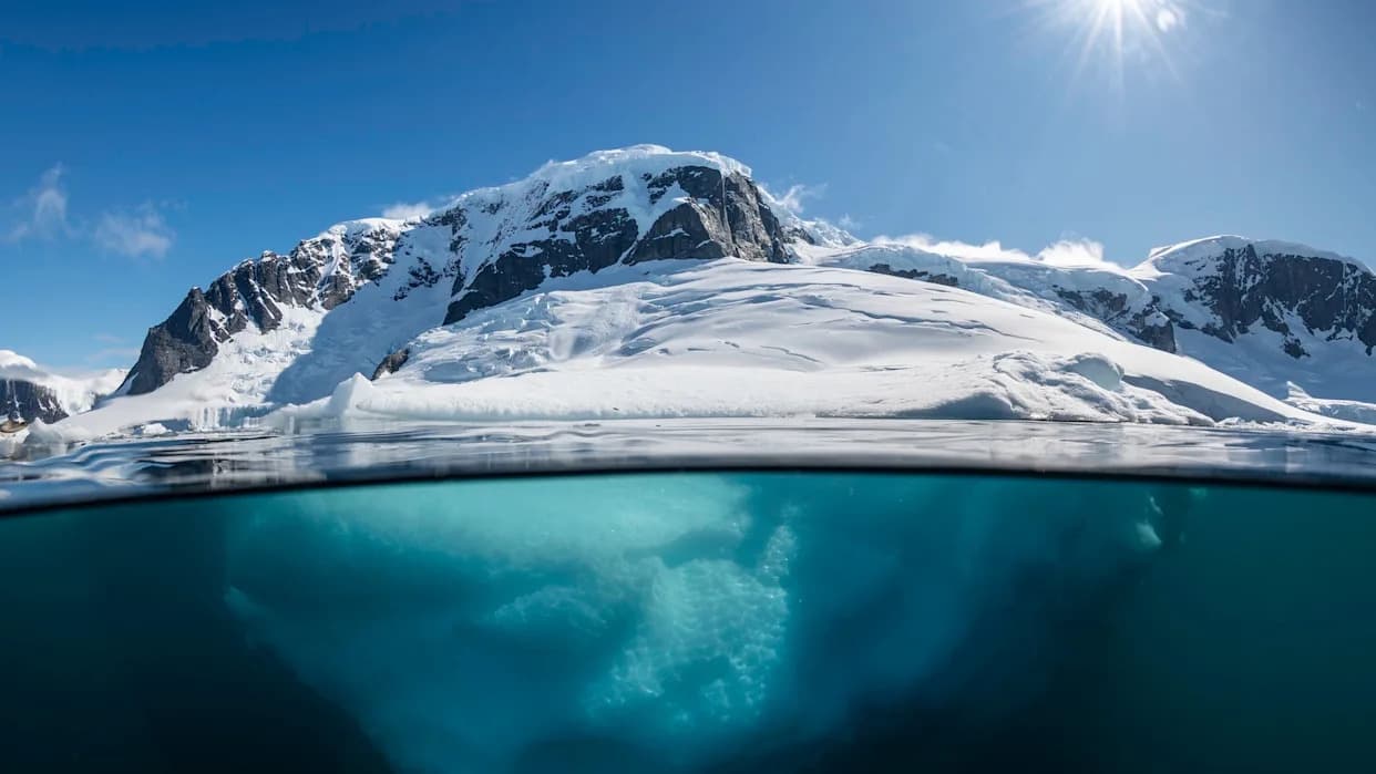 300°C Hot Springs Beneath Antarctic Ice: Unmanned Submersible Reveals New Deep‑Sea Ecosystems