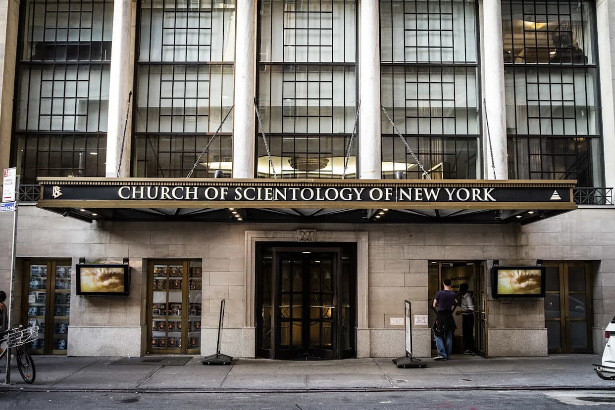 Viral "Speed Running" Stunt Hits Church Of Scientology In Midtown Manhattan — About 30 Forced Entry, One Injured