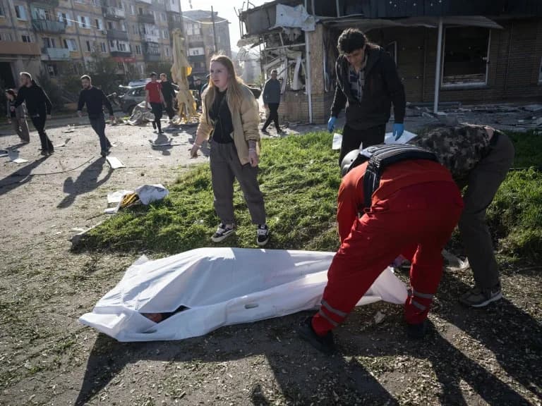 Russia Warns Diplomats In Kyiv To Evacuate If May 9 Victory Day Is Disrupted