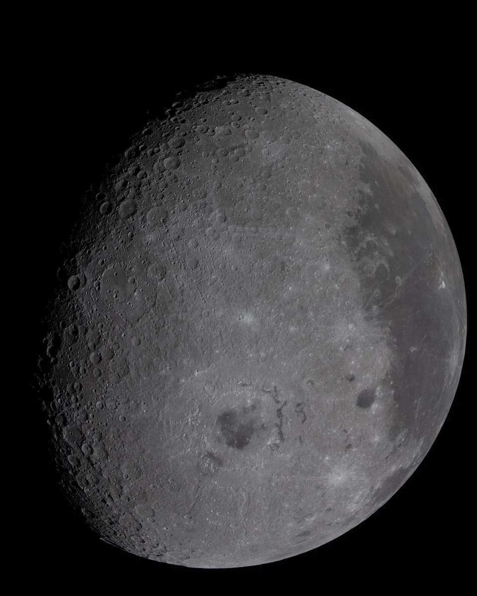 Artemis 2 Commander Teams With Astrophotographer to Reveal Rare Color on Moon's Far Side