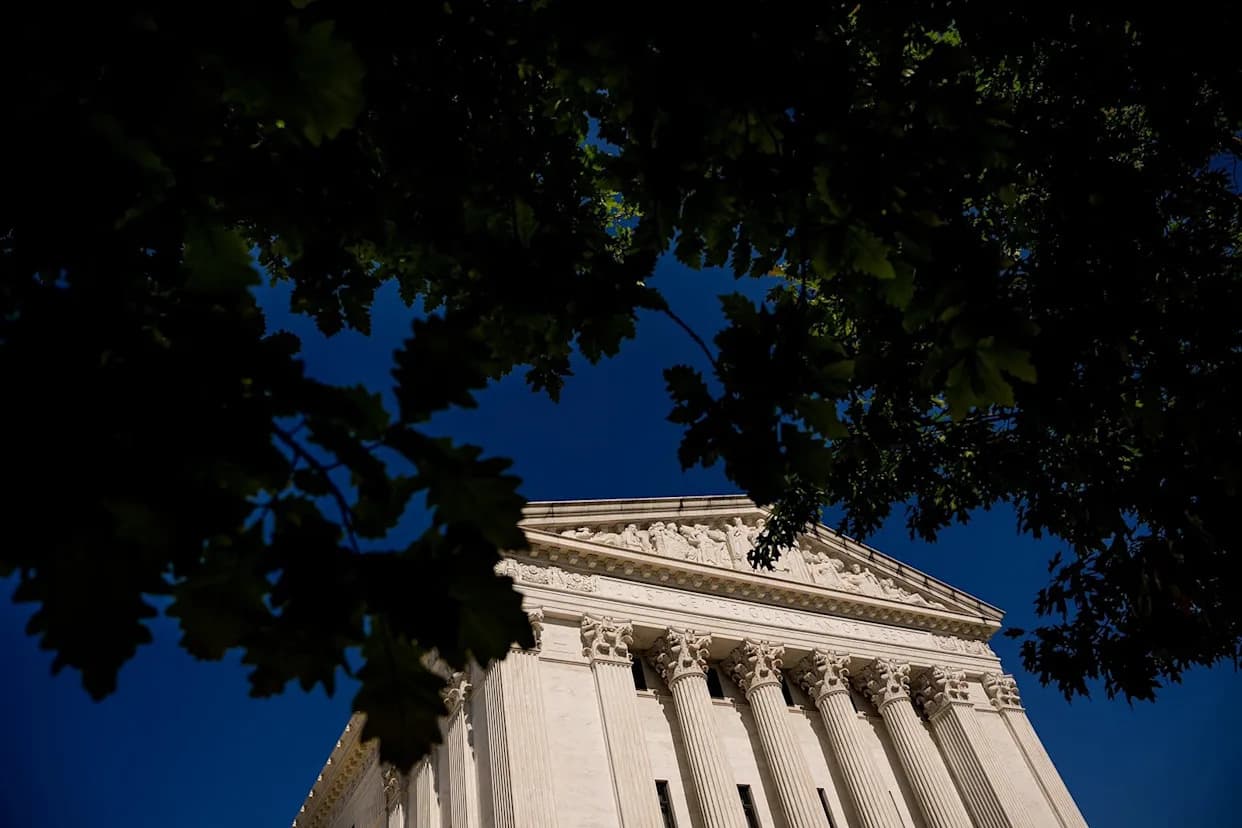 Alabama Order Deepens Doubts About John Roberts’s Claim That Justices Aren’t 'Political Actors'