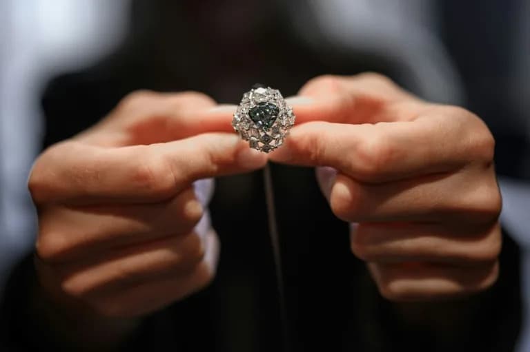 Rare 'Ocean Dream' Blue-Green Diamond Fetches Record $17M at Christie's