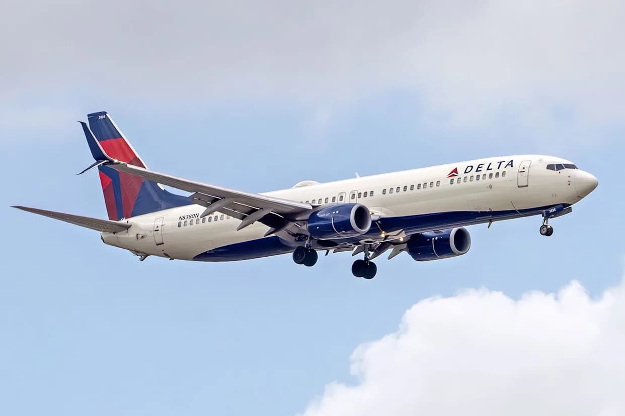 Delta Flight Diverts to Seattle After Passenger Repeatedly Defies Crew, Forcing Removal and Cancellation