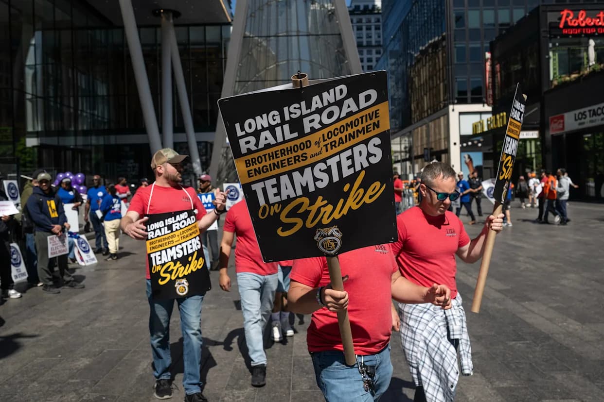 LIRR To Resume Service At Noon Tuesday After MTA, Unions Reach Deal — Service Phased In After 3,500-Worker Strike