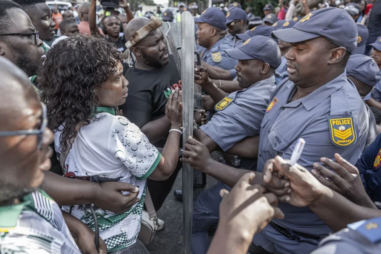 South African Police Disperse Displaced Migrants as Vigilante Attacks Escalate, Straining Ties With Ghana and Nigeria