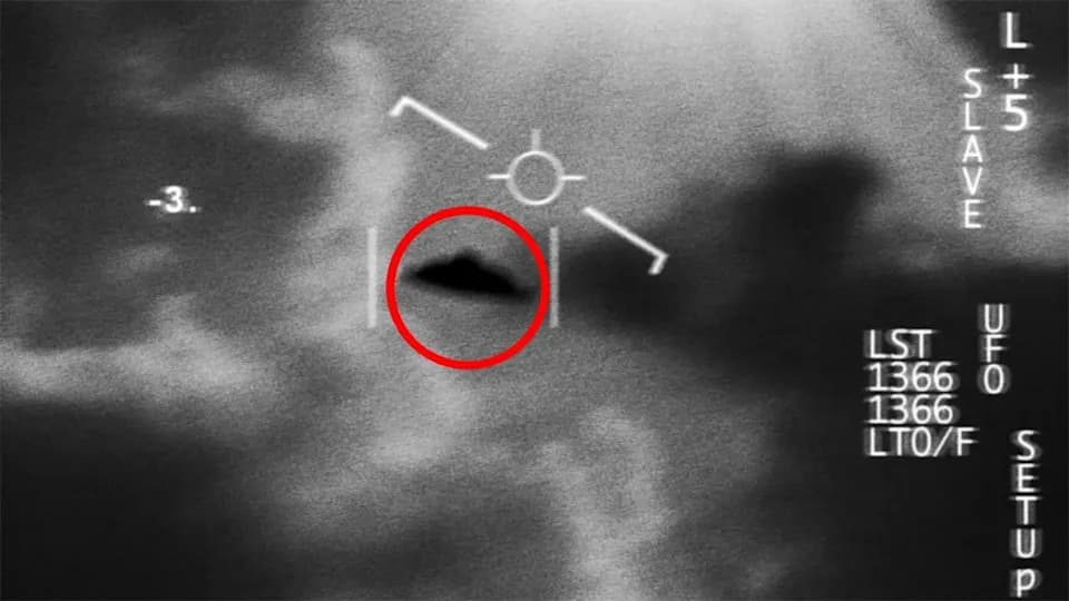 Pentagon Releases Declassified Apollo 12 Audio: Astronauts Report 'Streaks of Light' in Deep Space