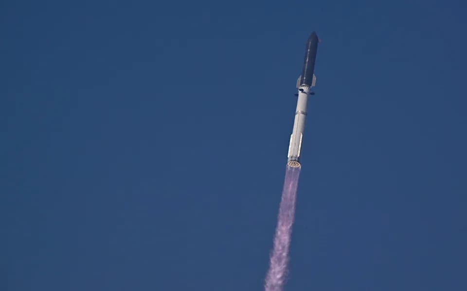 SpaceX’s Starship V3 Scores Successful Second Launch Despite Engine Failure