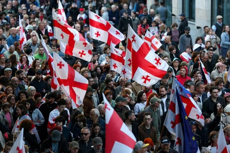 Thousands Rally in Tbilisi on Independence Day Demanding EU Path Amid Political Crisis