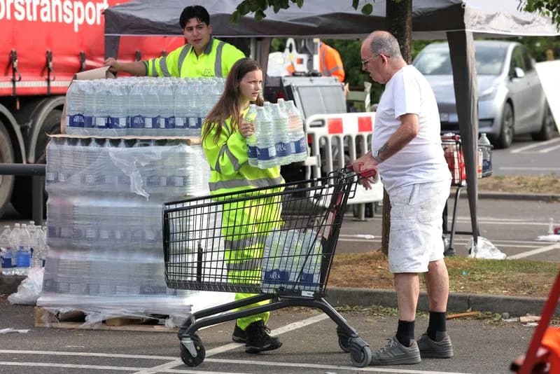 Heatwave and Dry Spring Leave Thousands in Southeast England Without Water
