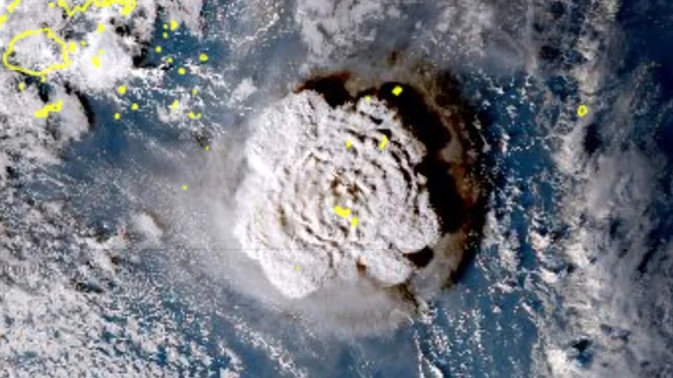 Underwater Eruption Uncovers Unexpected Natural Pathway to Break Down Methane