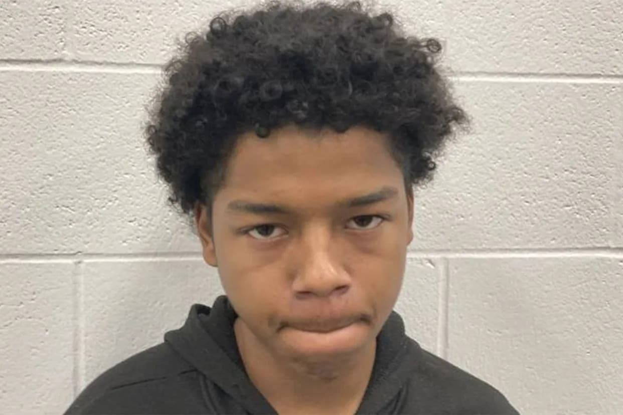 Kentucky Father Allegedly Left Infant Floating in Bathtub While Scrolling on Phone
