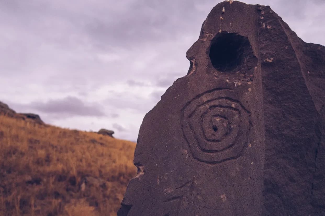 4,000-Year-Old Tomb Carvings Reveal Rituals — And Possibly Prehistoric Timesheets
