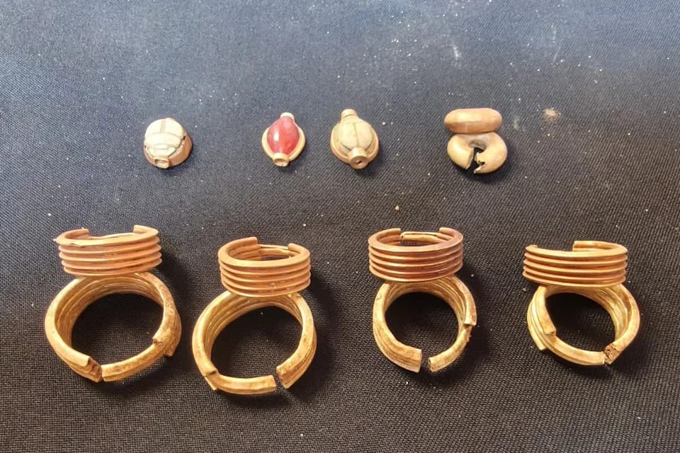 Egypt Unveils Major Cache of Ancient Artifacts as Tourism Push Intensifies
