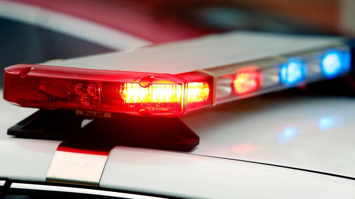 Three Killed, Officer Wounded in Sandy, Oregon, Shooting — Suspect Arrested After Surrender