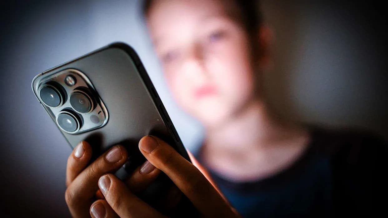 Surgeon General's Screen-Time Advisory Overstates the Science — and the Office's Role