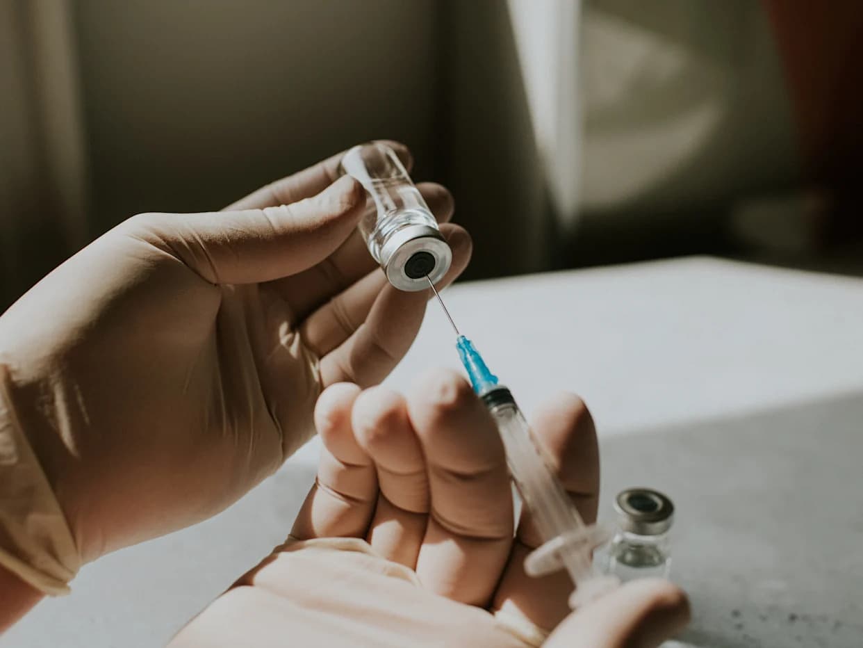 Landmark Trial: First Human Receives Experimental 'Reverse‑Aging' Injection (ER‑100)