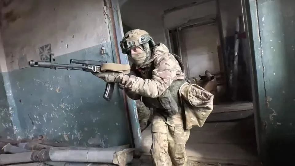 Russia’s New Tactic: Small‑Team Infiltrations and Drone ‘Corridors’ to Breach Ukrainian Kill Zones