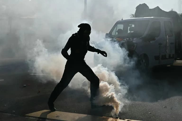 Geneva Anti‑G7 March Turns Violent After Carnival‑Like Start